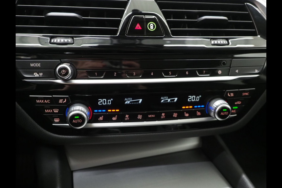 BMW 5 Serie Touring 530e xDrive | Leder | Trekhaak | HUD | Camera | Memory | Stoelkoeling | DAB | Carplay