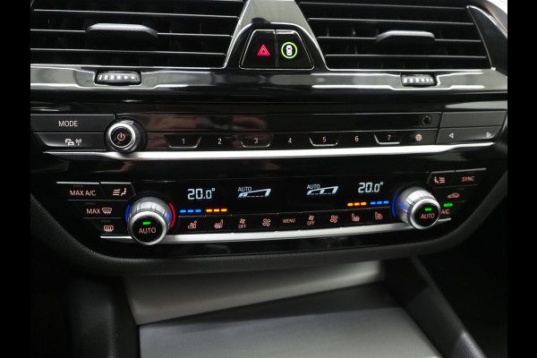 BMW 5 Serie Touring 530e xDrive | Leder | Trekhaak | HUD | Camera | Memory | Stoelkoeling | DAB | Carplay