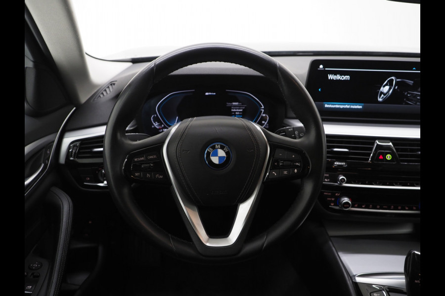 BMW 5 Serie Touring 530e xDrive | Leder | Trekhaak | HUD | Camera | Memory | Stoelkoeling | DAB | Carplay