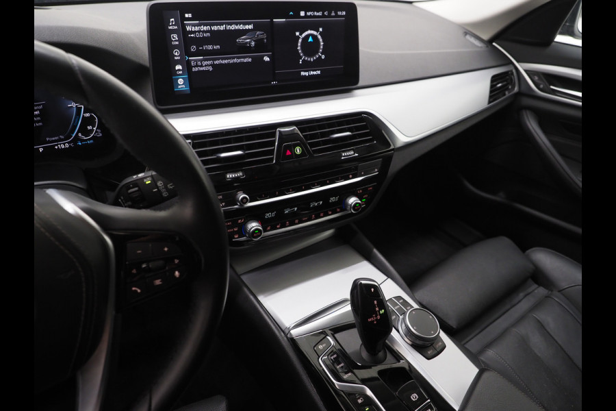 BMW 5 Serie Touring 530e xDrive | Leder | Trekhaak | HUD | Camera | Memory | Stoelkoeling | DAB | Carplay