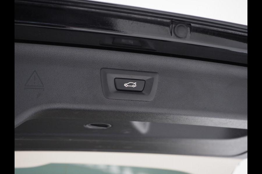 BMW 5 Serie Touring 530e xDrive | Leder | Trekhaak | HUD | Camera | Memory | Stoelkoeling | DAB | Carplay