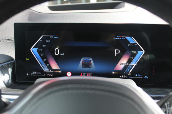 BMW X5 xDrive50e 490PK M-SPORT | PANORAMA SCHUIF/KANTEL DAK "SKY LOUNGE" | COMFORT STOELEN ELEKTRISCH VERSTELBAAR MET GEHEUGENFUNCTIE EN VERWARMBAAR VOOR EN ACHTER | LEDEREN BEKLEDING BMW INDIVIDUAL ZWART | EDELHOUT INTERIEURLIJSTEN | RIJASSISTENT-SYSTEEM DRIVING ASSISTANT PROFFESIONAL MET O.A. DODEHOEK DETECTIE EN ADAPTIVE CRUISE CONTROL | TRAVEL PAKKET | INNOVATIE-PAKKET: PARKEERASSISTENT-PAKKET PROFESSIONAL/ADAPTIEVE LED KOPLAMPEN/HARMAN/KARDON AUDIO SYSTEM/BMW LIVE PROFESSIONAL/RIJASSISTEN-SYSTEEM BMW GESTURE CONTROL/RIJSTROOK ASSISTENT/RIJSTROOKWISSEL ASSISTENT/BOTSWAARS