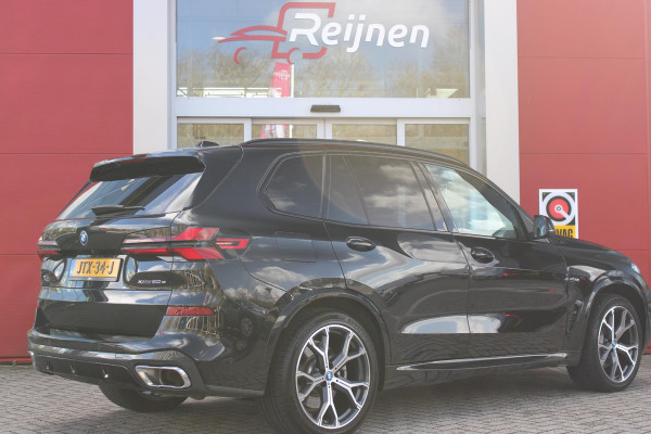 BMW X5 xDrive50e 490PK M-SPORT | PANORAMA SCHUIF/KANTEL DAK "SKY LOUNGE" | COMFORT STOELEN ELEKTRISCH VERSTELBAAR MET GEHEUGENFUNCTIE EN VERWARMBAAR VOOR EN ACHTER | LEDEREN BEKLEDING BMW INDIVIDUAL ZWART | EDELHOUT INTERIEURLIJSTEN | RIJASSISTENT-SYSTEEM DRIVING ASSISTANT PROFFESIONAL MET O.A. DODEHOEK DETECTIE EN ADAPTIVE CRUISE CONTROL | TRAVEL PAKKET | INNOVATIE-PAKKET: PARKEERASSISTENT-PAKKET PROFESSIONAL/ADAPTIEVE LED KOPLAMPEN/HARMAN/KARDON AUDIO SYSTEM/BMW LIVE PROFESSIONAL/RIJASSISTEN-SYSTEEM BMW GESTURE CONTROL/RIJSTROOK ASSISTENT/RIJSTROOKWISSEL ASSISTENT/BOTSWAARS