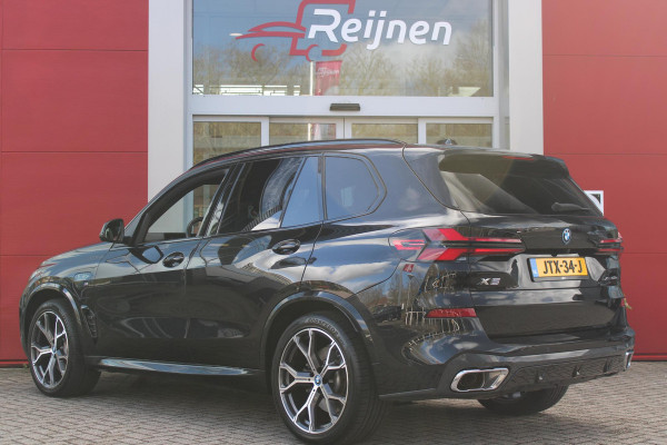 BMW X5 xDrive50e 490PK M-SPORT | PANORAMA SCHUIF/KANTEL DAK "SKY LOUNGE" | COMFORT STOELEN ELEKTRISCH VERSTELBAAR MET GEHEUGENFUNCTIE EN VERWARMBAAR VOOR EN ACHTER | LEDEREN BEKLEDING BMW INDIVIDUAL ZWART | EDELHOUT INTERIEURLIJSTEN | RIJASSISTENT-SYSTEEM DRIVING ASSISTANT PROFFESIONAL MET O.A. DODEHOEK DETECTIE EN ADAPTIVE CRUISE CONTROL | TRAVEL PAKKET | INNOVATIE-PAKKET: PARKEERASSISTENT-PAKKET PROFESSIONAL/ADAPTIEVE LED KOPLAMPEN/HARMAN/KARDON AUDIO SYSTEM/BMW LIVE PROFESSIONAL/RIJASSISTEN-SYSTEEM BMW GESTURE CONTROL/RIJSTROOK ASSISTENT/RIJSTROOKWISSEL ASSISTENT/BOTSWAARS
