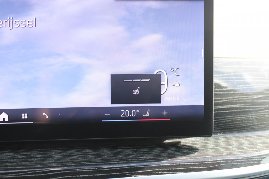 BMW X5 xDrive50e 490PK M-SPORT | PANORAMA SCHUIF/KANTEL DAK "SKY LOUNGE" | COMFORT STOELEN ELEKTRISCH VERSTELBAAR MET GEHEUGENFUNCTIE EN VERWARMBAAR VOOR EN ACHTER | LEDEREN BEKLEDING BMW INDIVIDUAL ZWART | EDELHOUT INTERIEURLIJSTEN | RIJASSISTENT-SYSTEEM DRIVING ASSISTANT PROFFESIONAL MET O.A. DODEHOEK DETECTIE EN ADAPTIVE CRUISE CONTROL | TRAVEL PAKKET | INNOVATIE-PAKKET: PARKEERASSISTENT-PAKKET PROFESSIONAL/ADAPTIEVE LED KOPLAMPEN/HARMAN/KARDON AUDIO SYSTEM/BMW LIVE PROFESSIONAL/RIJASSISTEN-SYSTEEM BMW GESTURE CONTROL/RIJSTROOK ASSISTENT/RIJSTROOKWISSEL ASSISTENT/BOTSWAARS