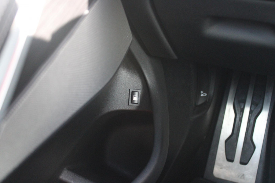 BMW X5 xDrive50e 490PK M-SPORT | PANORAMA SCHUIF/KANTEL DAK "SKY LOUNGE" | COMFORT STOELEN ELEKTRISCH VERSTELBAAR MET GEHEUGENFUNCTIE EN VERWARMBAAR VOOR EN ACHTER | LEDEREN BEKLEDING BMW INDIVIDUAL ZWART | EDELHOUT INTERIEURLIJSTEN | RIJASSISTENT-SYSTEEM DRIVING ASSISTANT PROFFESIONAL MET O.A. DODEHOEK DETECTIE EN ADAPTIVE CRUISE CONTROL | TRAVEL PAKKET | INNOVATIE-PAKKET: PARKEERASSISTENT-PAKKET PROFESSIONAL/ADAPTIEVE LED KOPLAMPEN/HARMAN/KARDON AUDIO SYSTEM/BMW LIVE PROFESSIONAL/RIJASSISTEN-SYSTEEM BMW GESTURE CONTROL/RIJSTROOK ASSISTENT/RIJSTROOKWISSEL ASSISTENT/BOTSWAARS