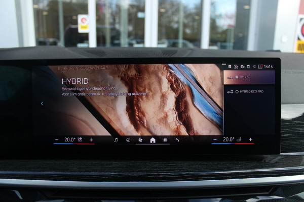 BMW X5 xDrive50e 490PK M-SPORT | PANORAMA SCHUIF/KANTEL DAK "SKY LOUNGE" | COMFORT STOELEN ELEKTRISCH VERSTELBAAR MET GEHEUGENFUNCTIE EN VERWARMBAAR VOOR EN ACHTER | LEDEREN BEKLEDING BMW INDIVIDUAL ZWART | EDELHOUT INTERIEURLIJSTEN | RIJASSISTENT-SYSTEEM DRIVING ASSISTANT PROFFESIONAL MET O.A. DODEHOEK DETECTIE EN ADAPTIVE CRUISE CONTROL | TRAVEL PAKKET | INNOVATIE-PAKKET: PARKEERASSISTENT-PAKKET PROFESSIONAL/ADAPTIEVE LED KOPLAMPEN/HARMAN/KARDON AUDIO SYSTEM/BMW LIVE PROFESSIONAL/RIJASSISTEN-SYSTEEM BMW GESTURE CONTROL/RIJSTROOK ASSISTENT/RIJSTROOKWISSEL ASSISTENT/BOTSWAARS