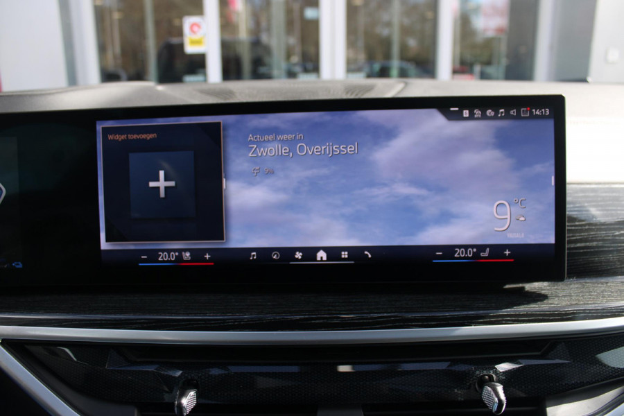 BMW X5 xDrive50e 490PK M-SPORT | PANORAMA SCHUIF/KANTEL DAK "SKY LOUNGE" | COMFORT STOELEN ELEKTRISCH VERSTELBAAR MET GEHEUGENFUNCTIE EN VERWARMBAAR VOOR EN ACHTER | LEDEREN BEKLEDING BMW INDIVIDUAL ZWART | EDELHOUT INTERIEURLIJSTEN | RIJASSISTENT-SYSTEEM DRIVING ASSISTANT PROFFESIONAL MET O.A. DODEHOEK DETECTIE EN ADAPTIVE CRUISE CONTROL | TRAVEL PAKKET | INNOVATIE-PAKKET: PARKEERASSISTENT-PAKKET PROFESSIONAL/ADAPTIEVE LED KOPLAMPEN/HARMAN/KARDON AUDIO SYSTEM/BMW LIVE PROFESSIONAL/RIJASSISTEN-SYSTEEM BMW GESTURE CONTROL/RIJSTROOK ASSISTENT/RIJSTROOKWISSEL ASSISTENT/BOTSWAARS