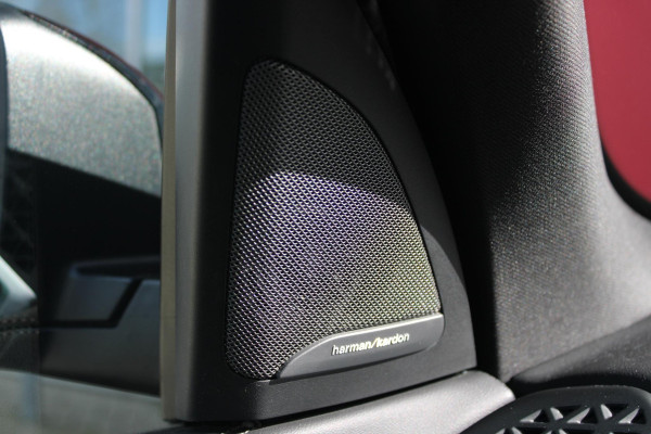 BMW X5 xDrive50e 490PK M-SPORT | PANORAMA SCHUIF/KANTEL DAK "SKY LOUNGE" | COMFORT STOELEN ELEKTRISCH VERSTELBAAR MET GEHEUGENFUNCTIE EN VERWARMBAAR VOOR EN ACHTER | LEDEREN BEKLEDING BMW INDIVIDUAL ZWART | EDELHOUT INTERIEURLIJSTEN | RIJASSISTENT-SYSTEEM DRIVING ASSISTANT PROFFESIONAL MET O.A. DODEHOEK DETECTIE EN ADAPTIVE CRUISE CONTROL | TRAVEL PAKKET | INNOVATIE-PAKKET: PARKEERASSISTENT-PAKKET PROFESSIONAL/ADAPTIEVE LED KOPLAMPEN/HARMAN/KARDON AUDIO SYSTEM/BMW LIVE PROFESSIONAL/RIJASSISTEN-SYSTEEM BMW GESTURE CONTROL/RIJSTROOK ASSISTENT/RIJSTROOKWISSEL ASSISTENT/BOTSWAARS