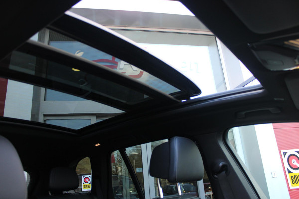 BMW X5 xDrive50e 490PK M-SPORT | PANORAMA SCHUIF/KANTEL DAK "SKY LOUNGE" | COMFORT STOELEN ELEKTRISCH VERSTELBAAR MET GEHEUGENFUNCTIE EN VERWARMBAAR VOOR EN ACHTER | LEDEREN BEKLEDING BMW INDIVIDUAL ZWART | EDELHOUT INTERIEURLIJSTEN | RIJASSISTENT-SYSTEEM DRIVING ASSISTANT PROFFESIONAL MET O.A. DODEHOEK DETECTIE EN ADAPTIVE CRUISE CONTROL | TRAVEL PAKKET | INNOVATIE-PAKKET: PARKEERASSISTENT-PAKKET PROFESSIONAL/ADAPTIEVE LED KOPLAMPEN/HARMAN/KARDON AUDIO SYSTEM/BMW LIVE PROFESSIONAL/RIJASSISTEN-SYSTEEM BMW GESTURE CONTROL/RIJSTROOK ASSISTENT/RIJSTROOKWISSEL ASSISTENT/BOTSWAARS
