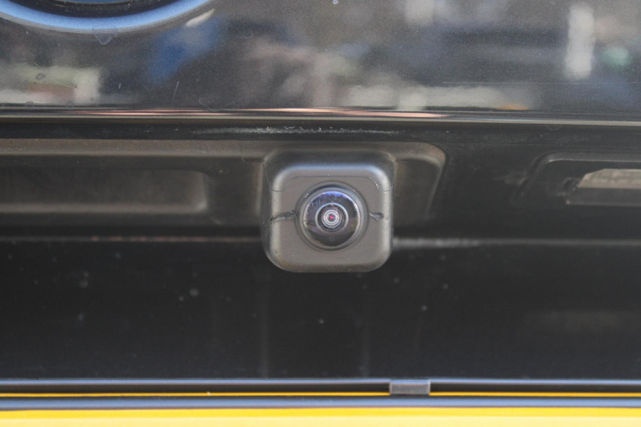 BMW X5 xDrive50e 490PK M-SPORT | PANORAMA SCHUIF/KANTEL DAK "SKY LOUNGE" | COMFORT STOELEN ELEKTRISCH VERSTELBAAR MET GEHEUGENFUNCTIE EN VERWARMBAAR VOOR EN ACHTER | LEDEREN BEKLEDING BMW INDIVIDUAL ZWART | EDELHOUT INTERIEURLIJSTEN | RIJASSISTENT-SYSTEEM DRIVING ASSISTANT PROFFESIONAL MET O.A. DODEHOEK DETECTIE EN ADAPTIVE CRUISE CONTROL | TRAVEL PAKKET | INNOVATIE-PAKKET: PARKEERASSISTENT-PAKKET PROFESSIONAL/ADAPTIEVE LED KOPLAMPEN/HARMAN/KARDON AUDIO SYSTEM/BMW LIVE PROFESSIONAL/RIJASSISTEN-SYSTEEM BMW GESTURE CONTROL/RIJSTROOK ASSISTENT/RIJSTROOKWISSEL ASSISTENT/BOTSWAARS