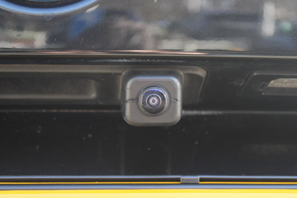 BMW X5 xDrive50e 490PK M-SPORT | PANORAMA SCHUIF/KANTEL DAK "SKY LOUNGE" | COMFORT STOELEN ELEKTRISCH VERSTELBAAR MET GEHEUGENFUNCTIE EN VERWARMBAAR VOOR EN ACHTER | LEDEREN BEKLEDING BMW INDIVIDUAL ZWART | EDELHOUT INTERIEURLIJSTEN | RIJASSISTENT-SYSTEEM DRIVING ASSISTANT PROFFESIONAL MET O.A. DODEHOEK DETECTIE EN ADAPTIVE CRUISE CONTROL | TRAVEL PAKKET | INNOVATIE-PAKKET: PARKEERASSISTENT-PAKKET PROFESSIONAL/ADAPTIEVE LED KOPLAMPEN/HARMAN/KARDON AUDIO SYSTEM/BMW LIVE PROFESSIONAL/RIJASSISTEN-SYSTEEM BMW GESTURE CONTROL/RIJSTROOK ASSISTENT/RIJSTROOKWISSEL ASSISTENT/BOTSWAARS