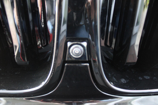 BMW X5 xDrive50e 490PK M-SPORT | PANORAMA SCHUIF/KANTEL DAK "SKY LOUNGE" | COMFORT STOELEN ELEKTRISCH VERSTELBAAR MET GEHEUGENFUNCTIE EN VERWARMBAAR VOOR EN ACHTER | LEDEREN BEKLEDING BMW INDIVIDUAL ZWART | EDELHOUT INTERIEURLIJSTEN | RIJASSISTENT-SYSTEEM DRIVING ASSISTANT PROFFESIONAL MET O.A. DODEHOEK DETECTIE EN ADAPTIVE CRUISE CONTROL | TRAVEL PAKKET | INNOVATIE-PAKKET: PARKEERASSISTENT-PAKKET PROFESSIONAL/ADAPTIEVE LED KOPLAMPEN/HARMAN/KARDON AUDIO SYSTEM/BMW LIVE PROFESSIONAL/RIJASSISTEN-SYSTEEM BMW GESTURE CONTROL/RIJSTROOK ASSISTENT/RIJSTROOKWISSEL ASSISTENT/BOTSWAARS