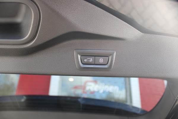 BMW X5 xDrive50e 490PK M-SPORT | PANORAMA SCHUIF/KANTEL DAK "SKY LOUNGE" | COMFORT STOELEN ELEKTRISCH VERSTELBAAR MET GEHEUGENFUNCTIE EN VERWARMBAAR VOOR EN ACHTER | LEDEREN BEKLEDING BMW INDIVIDUAL ZWART | EDELHOUT INTERIEURLIJSTEN | RIJASSISTENT-SYSTEEM DRIVING ASSISTANT PROFFESIONAL MET O.A. DODEHOEK DETECTIE EN ADAPTIVE CRUISE CONTROL | TRAVEL PAKKET | INNOVATIE-PAKKET: PARKEERASSISTENT-PAKKET PROFESSIONAL/ADAPTIEVE LED KOPLAMPEN/HARMAN/KARDON AUDIO SYSTEM/BMW LIVE PROFESSIONAL/RIJASSISTEN-SYSTEEM BMW GESTURE CONTROL/RIJSTROOK ASSISTENT/RIJSTROOKWISSEL ASSISTENT/BOTSWAARS