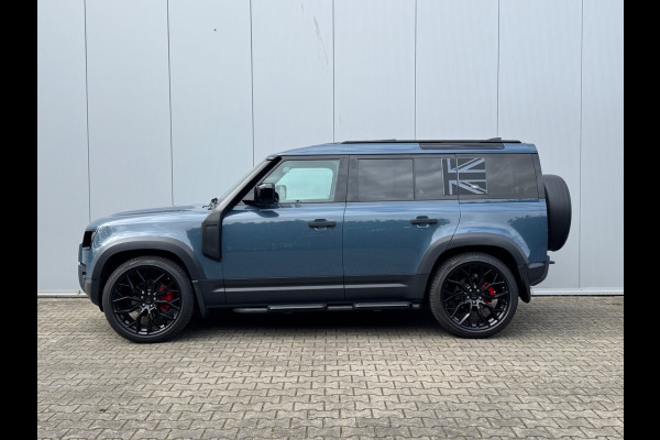 Land Rover Defender 110 P300 110 X-DYNAMIC LEDER LUCHTVERING PANORAMADAK URBAN