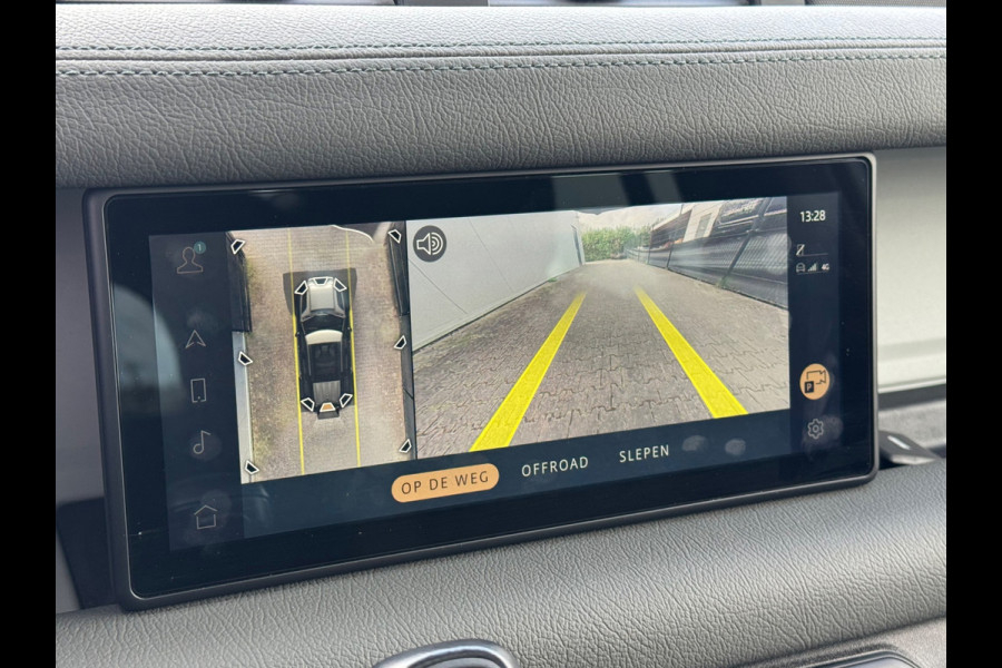 Land Rover Defender 110 P300 110 X-DYNAMIC LEDER LUCHTVERING PANORAMADAK URBAN