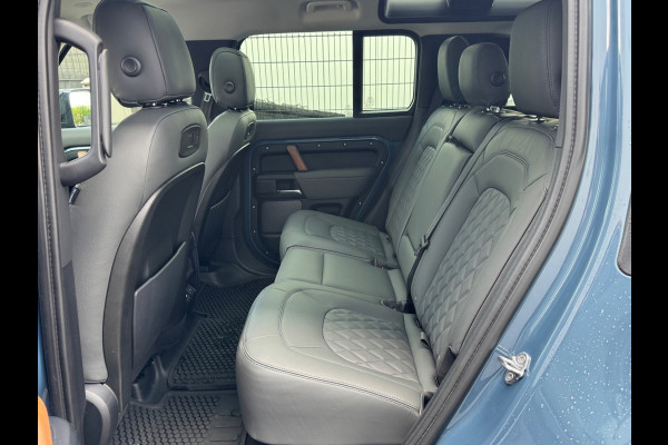 Land Rover Defender 110 P300 110 X-DYNAMIC LEDER LUCHTVERING PANORAMADAK URBAN