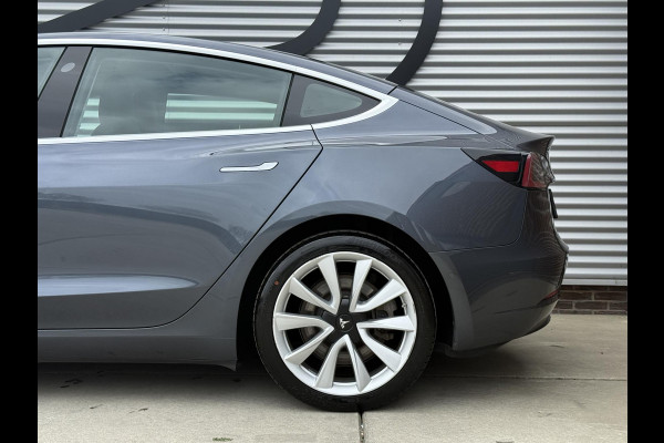 Tesla Model 3 Standard RWD Plus 60 kWh 1e Eigenaar|AutoPilot|Navi|Clima|Cruise|Pano|Stoel verw|N.A.P|APK tot 12-2027