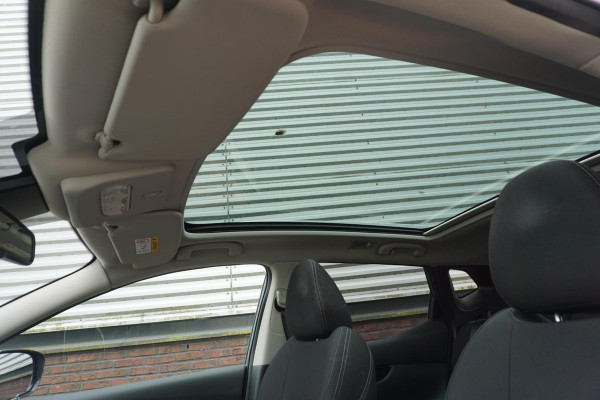 Nissan QASHQAI 1.3 DIG-T 140PK|Panodak|Trekhaak|360Camera| Dealeronderhouden.