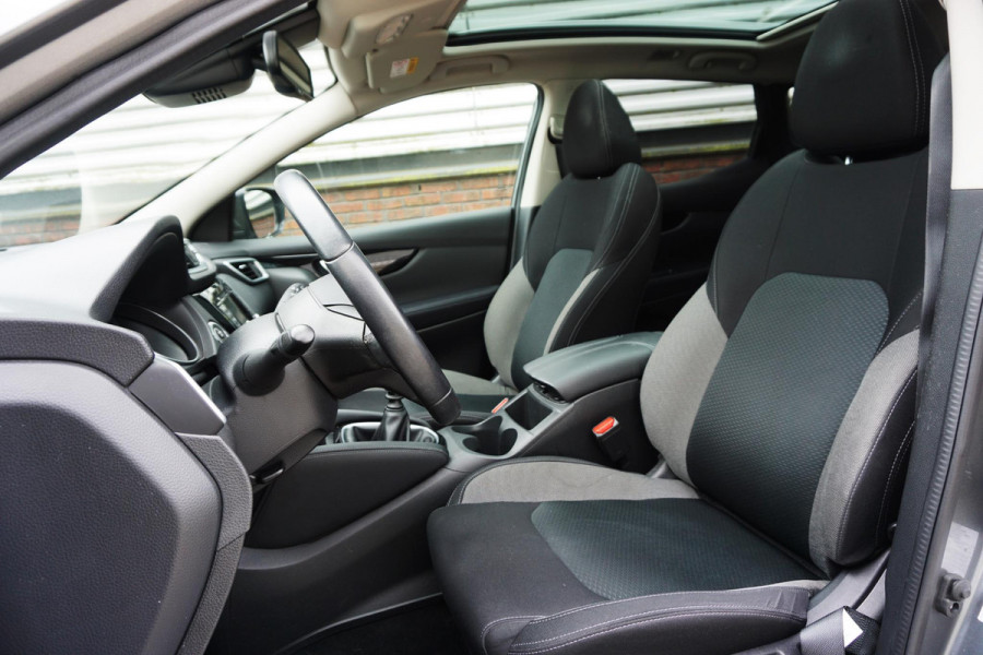 Nissan QASHQAI 1.3 DIG-T 140PK|Panodak|Trekhaak|360Camera| Dealeronderhouden.