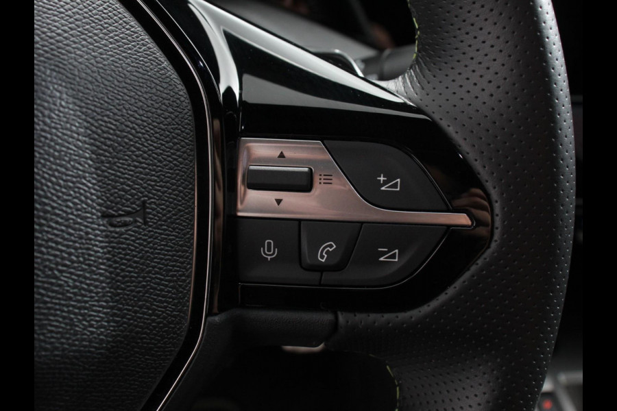 Peugeot 308 1.2 PureTech GT | DEMO ! | Climate control Adaptive cruise control Parkeersensoren Achteruitrijcamera Navigatie Voorstoelen verwarmd LED Apple Carplay/ Android Auto