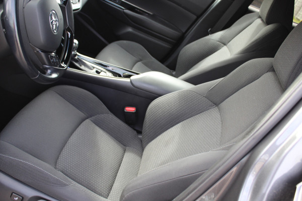 Toyota C-HR 1.8 Hybrid Style rijklaar prijs CAMERA VERWARMBARE STOELEN CLIMA