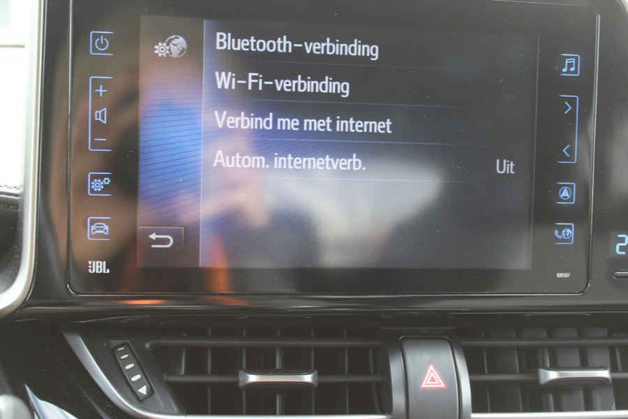 Toyota C-HR 1.8 Hybrid Style rijklaar prijs CAMERA VERWARMBARE STOELEN CLIMA