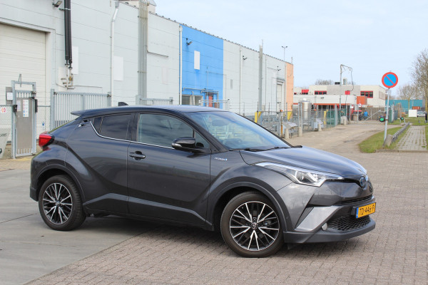 Toyota C-HR 1.8 Hybrid Style rijklaar prijs CAMERA VERWARMBARE STOELEN CLIMA