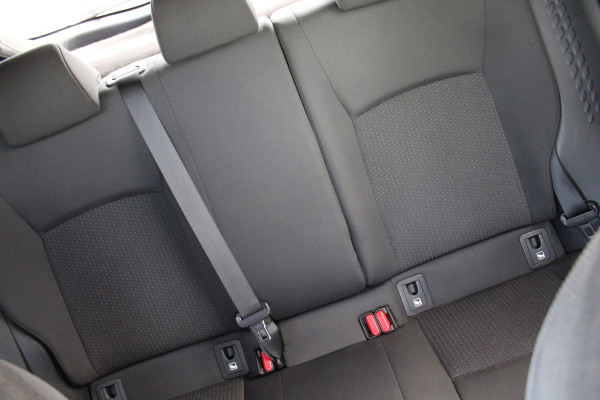 Toyota C-HR 1.8 Hybrid Style rijklaar prijs CAMERA VERWARMBARE STOELEN CLIMA