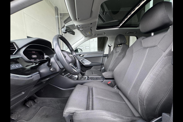 Audi Q3 35 TFSI S LINE edition one, panoramadak, stoelverwarming, digitaal cockpit , dealer onderhouden