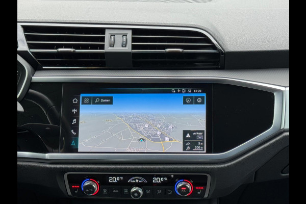 Audi Q3 35 TFSI S LINE edition one, panoramadak, stoelverwarming, digitaal cockpit , dealer onderhouden