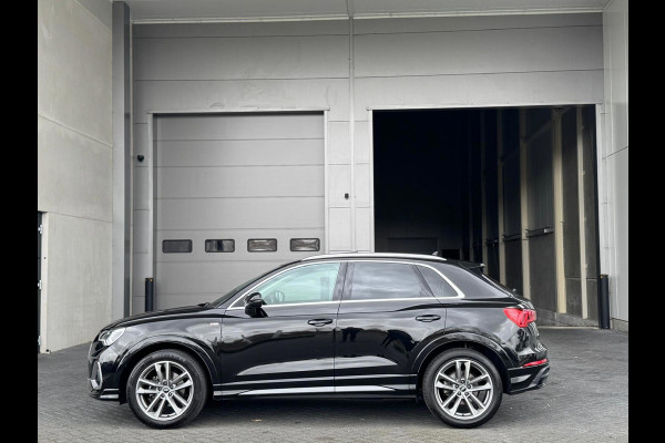 Audi Q3 35 TFSI S LINE edition one, panoramadak, stoelverwarming, digitaal cockpit , dealer onderhouden