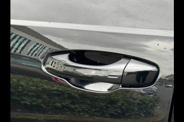 Audi Q3 35 TFSI S LINE edition one, panoramadak, stoelverwarming, digitaal cockpit , dealer onderhouden