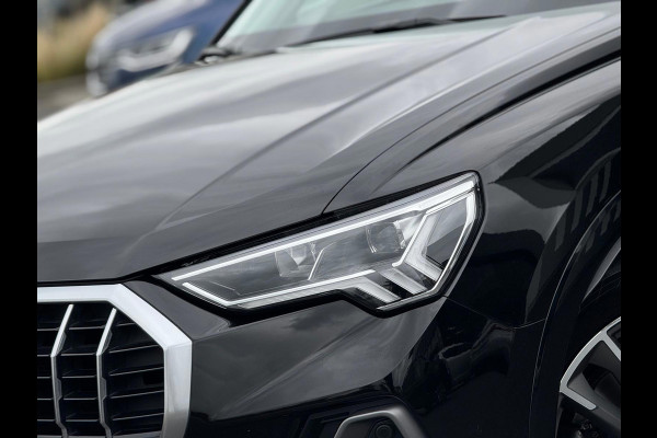 Audi Q3 35 TFSI S LINE edition one, panoramadak, stoelverwarming, digitaal cockpit , dealer onderhouden