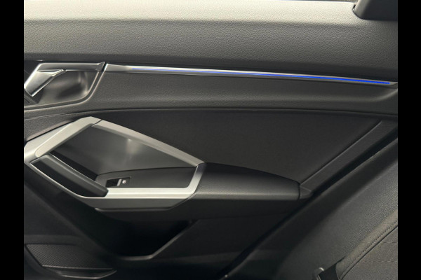 Audi Q3 35 TFSI S LINE edition one, panoramadak, stoelverwarming, digitaal cockpit , dealer onderhouden