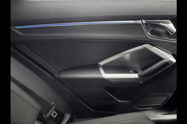 Audi Q3 35 TFSI S LINE edition one, panoramadak, stoelverwarming, digitaal cockpit , dealer onderhouden