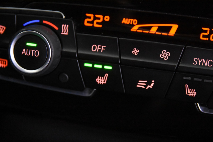 BMW X1 sDrive18i *1ste Eigenaar*Leer*Panoramadak*Navigatie*