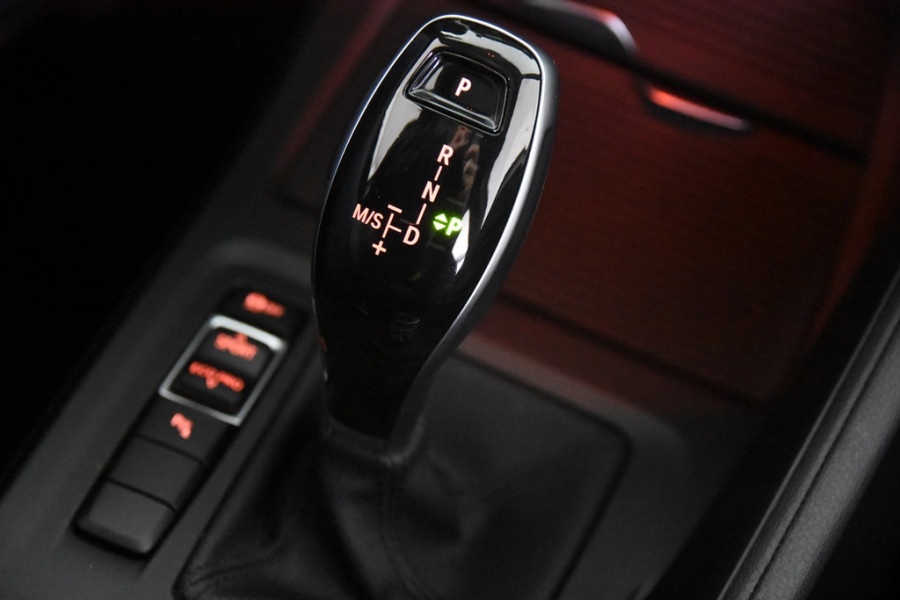 BMW X1 sDrive18i *1ste Eigenaar*Leer*Panoramadak*Navigatie*