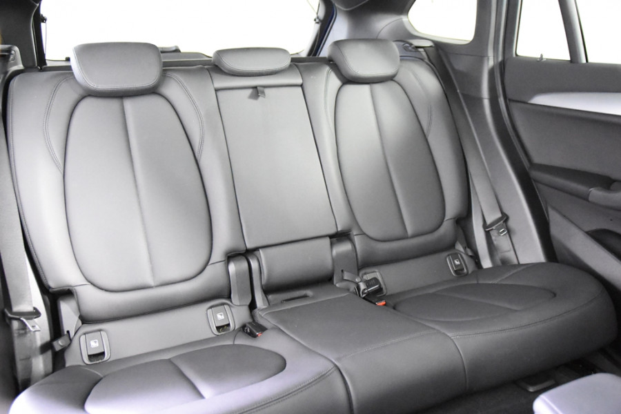 BMW X1 sDrive18i *1ste Eigenaar*Leer*Panoramadak*Navigatie*