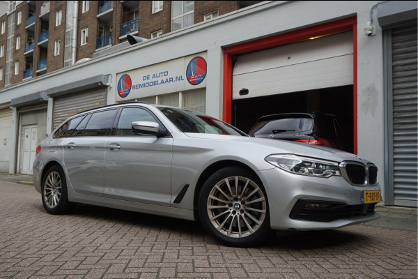 BMW 5 Serie Touring 530i High Executive Sport Line | PANO * HUD * Sfeerverlichting * Adaptive + Lane * Wegklapbare trekhaak * Comfortzetels * BMW onderhouden *