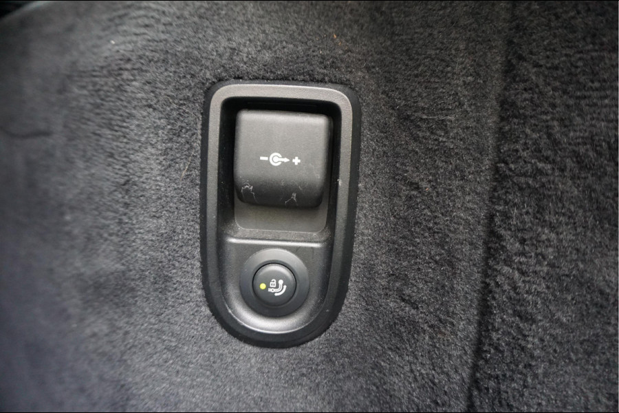 BMW 5 Serie Touring 530i High Executive Sport Line | PANO * HUD * Sfeerverlichting * Adaptive + Lane * Wegklapbare trekhaak * Comfortzetels * BMW onderhouden *