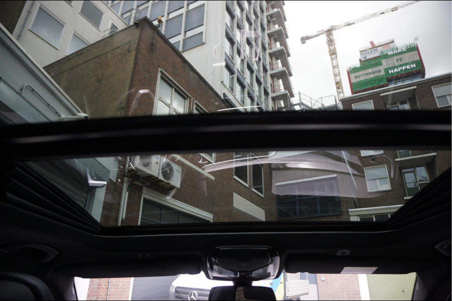 BMW 5 Serie Touring 530i High Executive Sport Line | PANO * HUD * Sfeerverlichting * Adaptive + Lane * Wegklapbare trekhaak * Comfortzetels * BMW onderhouden *