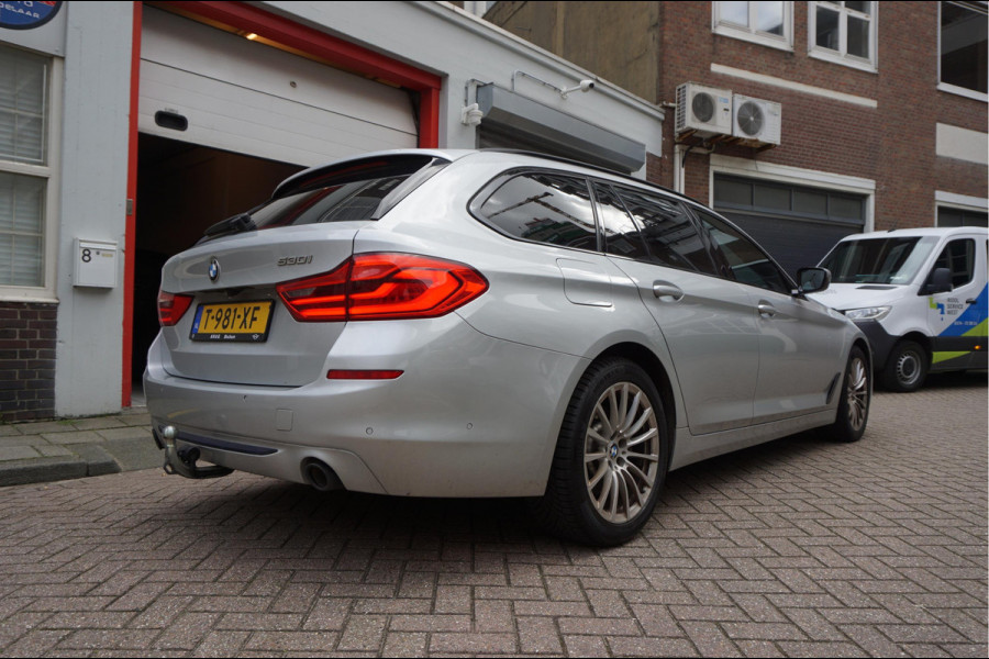 BMW 5 Serie Touring 530i High Executive Sport Line | PANO * HUD * Sfeerverlichting * Adaptive + Lane * Wegklapbare trekhaak * Comfortzetels * BMW onderhouden *