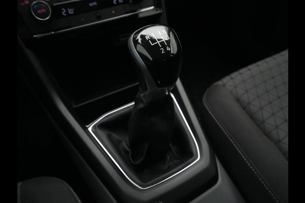 Volkswagen T-Cross 1.0 TSI 95pk Life Navigatie Carplay Pdc Acc Sideassist