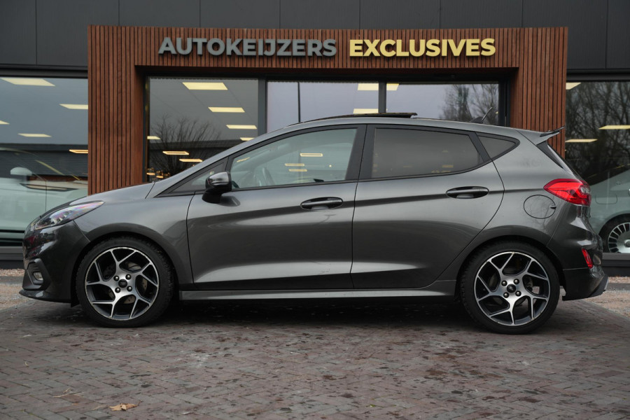 Ford Fiesta 1.5 EcoBoost ST-3 Panoramadak Cruise Recaro LED Keyless