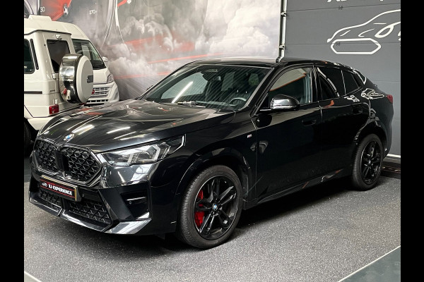 BMW X2 SDrive20i M-Sport Launch Edition NAP MASSAGE PANO GARANTIE EL.TREKHAAK