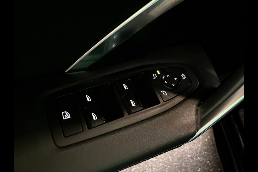 BMW X2 SDrive20i M-Sport Launch Edition NAP MASSAGE PANO GARANTIE EL.TREKHAAK