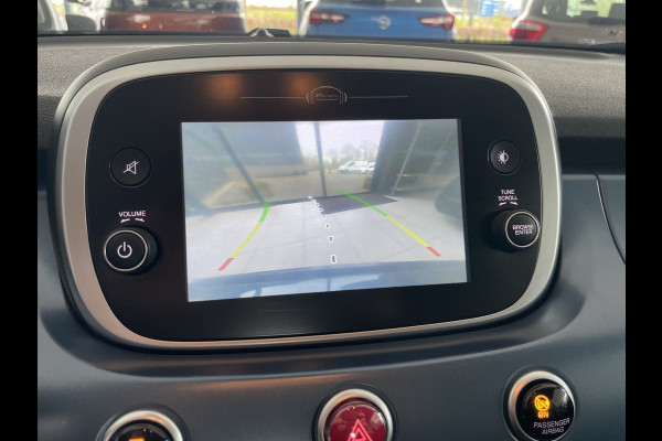 Fiat 500X 1.4 Turbo MultiAir Mirror Achteruitrijcamera - Navigatie - Apple carplay - Airco - Cruise control - Parkeersensor achter - Radio - Dakrails - Bluetooth - Elektrische ramen - Licht metalen velgen 17 inch - Start/ stop systeem - Stuur leder - Stuur multifunctioneel - Door ons nieuw geleverd - Altijd door ons onderhouden