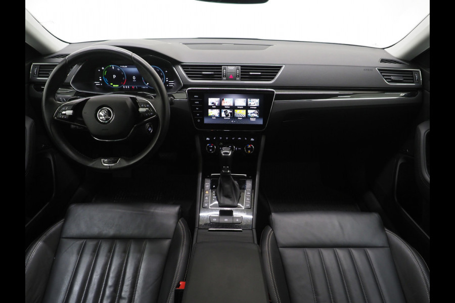 Škoda Superb Combi 1.4 TSI iV Laurin & Klement | Leder | Canton | Trekhaak | Camera | Keyless | Adaptive Cruise | Memory | Carplay