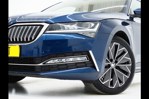 Škoda Superb Combi 1.4 TSI iV Laurin & Klement | Leder | Canton | Trekhaak | Camera | Keyless | Adaptive Cruise | Memory | Carplay
